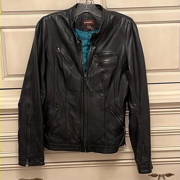 Woman’s Danier leather modern moto jacket.  Black.  Size Small. - Picture 1 of 6
